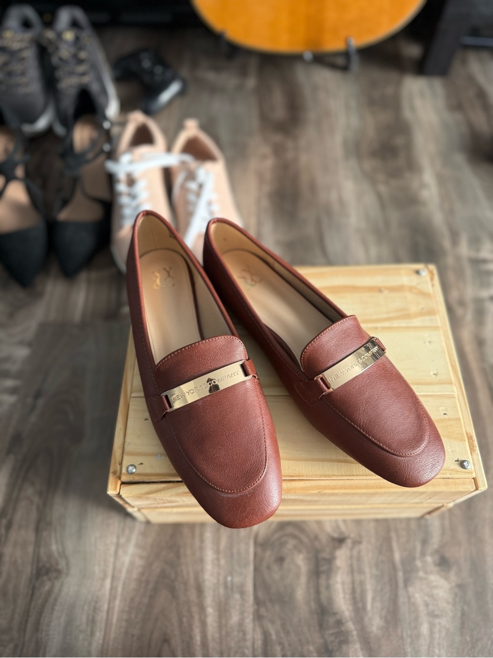 NEW New York & Company Cognac Brown Loafers – Gold Bar – Sz 10
